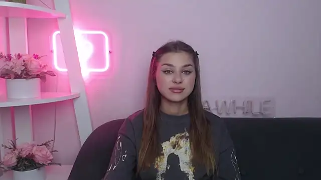 Snapshot of MilanaAngelAs chatting on October 20, 4:46 am MilanaAngelAs online show from October 20, 4:46 am