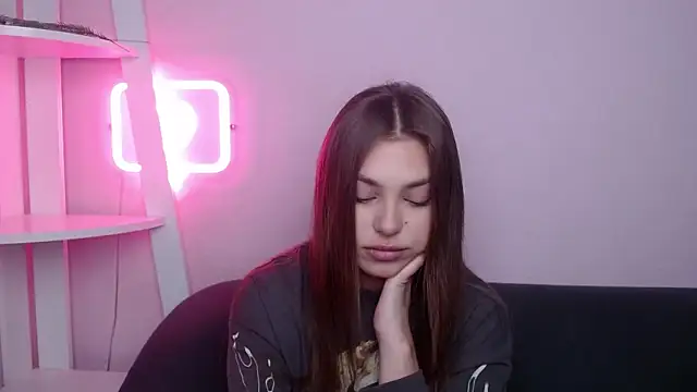 MilanaAngelAs online show from April 6, 7:37 pm