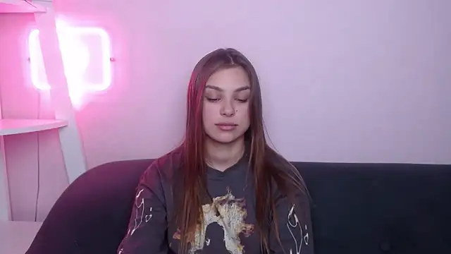 MilanaAngelAs online show from April 11, 9:02 am