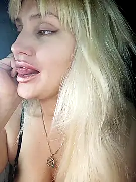 Freya Milf online show from February 17, 2:35 pm