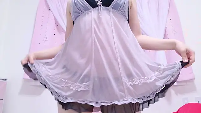 Snapshot of -YU- chatting on May 10, 5:51 pm -YU- online show from May 10, 5:51 pm