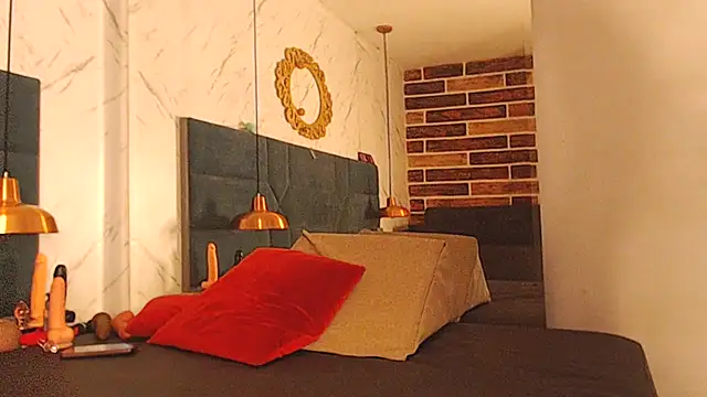 Snapshot of chanel_grant chatting on November 8, 7:56 pm chanel grant online show from November 8, 7:56 pm