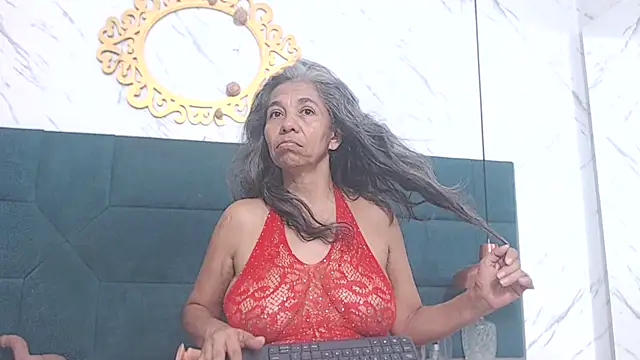 Snapshot of chanel_grant chatting on December 17, 8:26 pm chanel grant online show from December 17, 8:26 pm