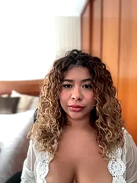 LEONCITA  online show from September 23, 1:14 pm