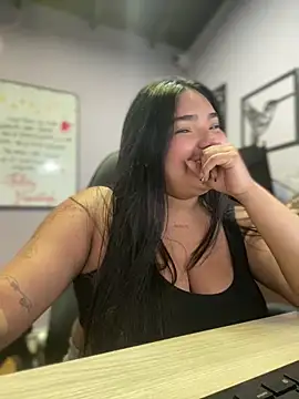 little lissiee online show from December 7, 6:54 am