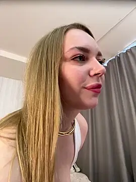 Snapshot of AnetGrey chatting on February 2, 10:41 pm AnetGrey online show from February 2, 10:41 pm