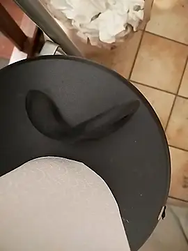 Snapshot of percingintime chatting on September 11, 11:49 pm percingintime online show from September 11, 11:49 pm