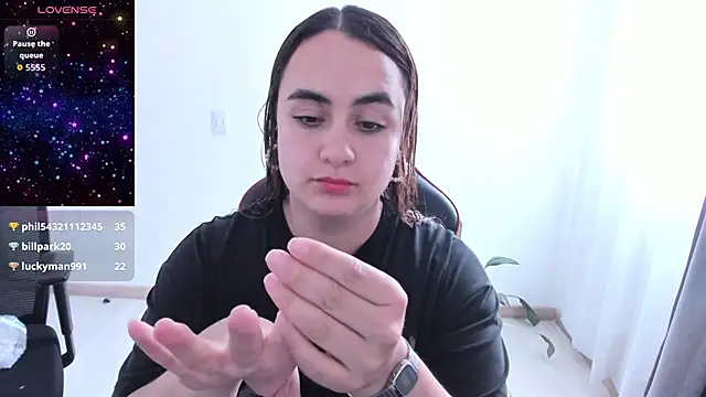 Snapshot of maryluna95 chatting on April 23, 6:32 pm maryluna95 online show from April 23, 6:32 pm