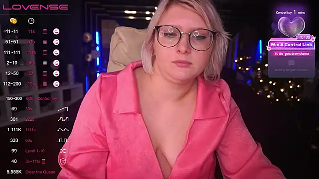 Snapshot of CoolTatis chatting on January 2, 11:38 pm CoolTatis online show from January 2, 11:38 pm