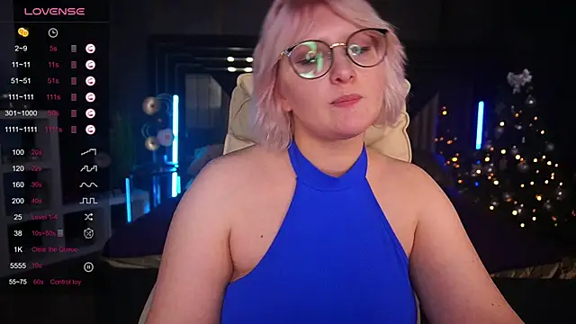 Snapshot of CoolTatis chatting on January 14, 12:00 am CoolTatis online show from January 14, 12:00 am