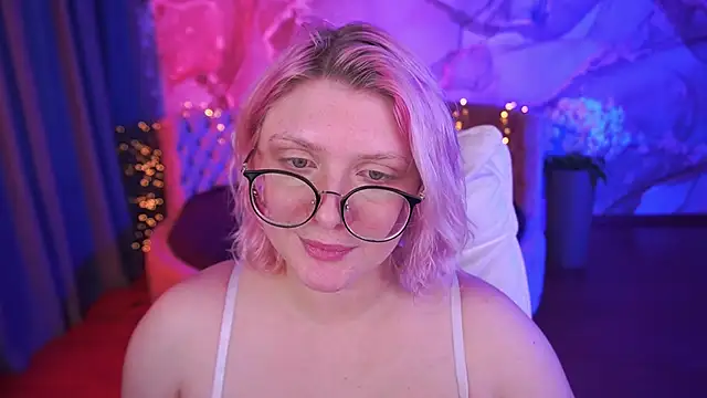 Snapshot of CoolTatis chatting on October 12, 6:12 am CoolTatis online show from October 12, 6:12 am