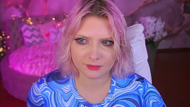 Snapshot of CoolTatis chatting on October 27, 7:23 am CoolTatis online show from October 27, 7:23 am