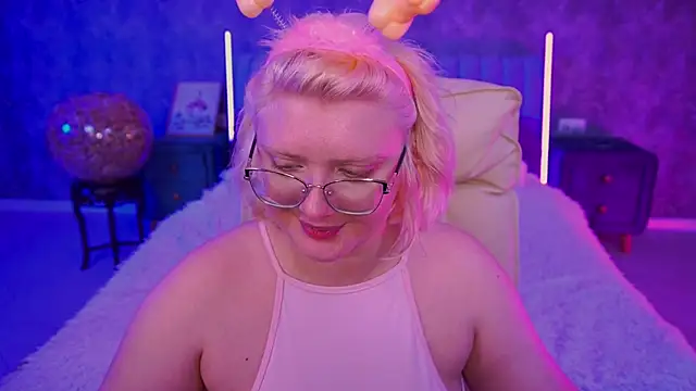 CoolTatis online show from April 4, 7:39 am