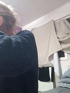 BritneyHudson online show from February 3, 2:21 am