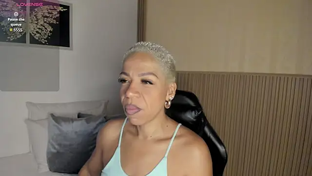 summer night  online show from February 10, 11:25 am