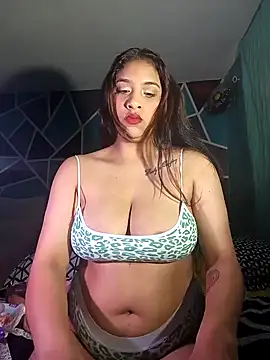 Snapshot of Susan-Rumie chatting on December 16, 8:05 pm Susan-Rumie online show from December 16, 8:05 pm