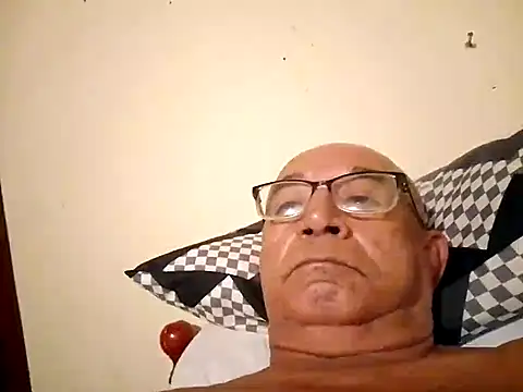 sincuenton24cmts online show from April 11, 11:31 pm