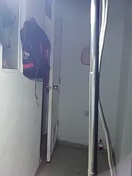 Snapshot of KarameloVzla chatting on February 27, 1:49 am KarameloVzla online show from February 27, 1:49 am