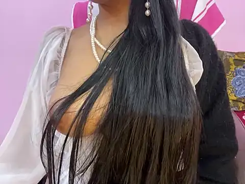 Snapshot of roshni-5 chatting on January 1, 6:49 pm roshni-5 online show from January 1, 6:49 pm