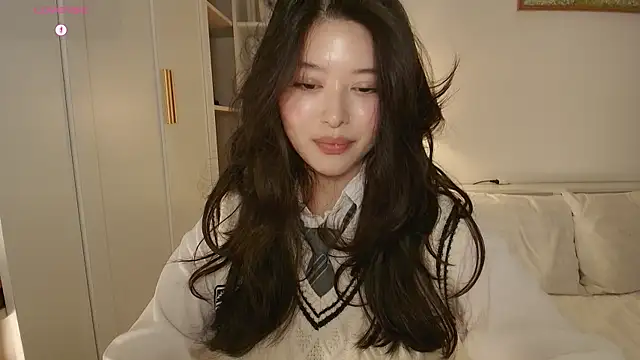 tenderlybaee online show from December 16, 4:39 am