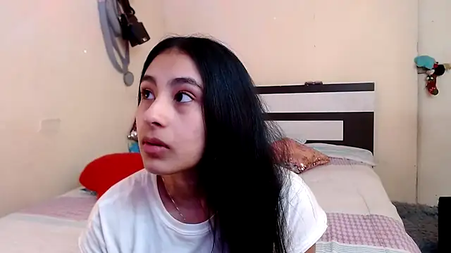 chika hellar online show from March 18, 7:06 pm