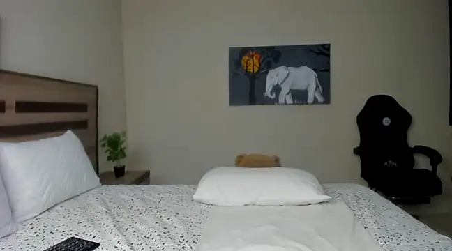 Renee-18 online show from February 3, 4:46 am