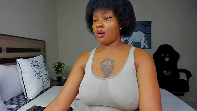 Renee-18 online show from February 4, 3:12 am