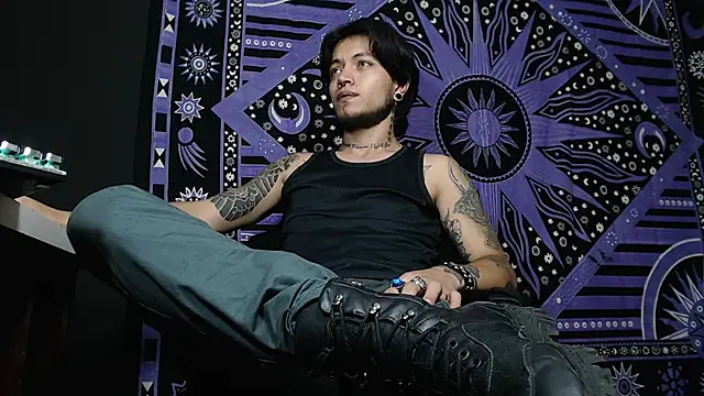 Dicaprioo  online show from February 4, 7:22 pm