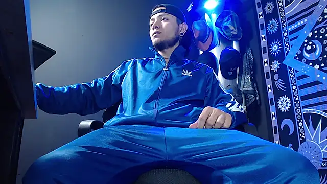 Dicaprioo  online show from February 21, 10:37 pm