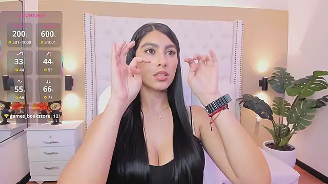 Snapshot of Emily_roux chatting on November 29, 4:37 am Emily roux online show from November 29, 4:37 am