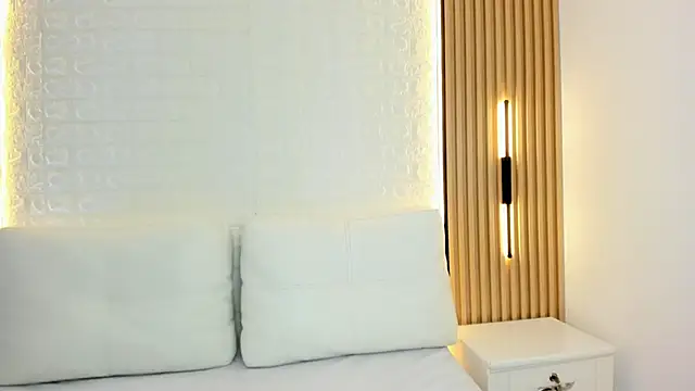 Emily roux online show from March 8, 3:16 pm