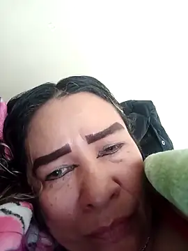 Snapshot of LITLESTAR chatting on October 13, 5:35 pm LITLESTAR online show from October 13, 5:35 pm