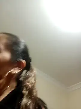 Snapshot of LITLESTAR chatting on November 18, 4:44 pm LITLESTAR online show from November 18, 4:44 pm