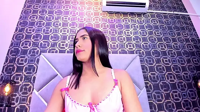 CherryBlossom23 online show from November 17, 1:44 am