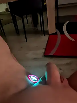 Szeltolo001 online show from January 18, 3:32 am