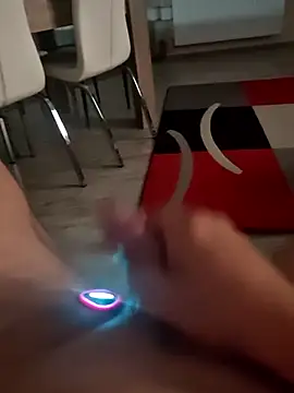 Szeltolo001 online show from April 18, 2:26 am