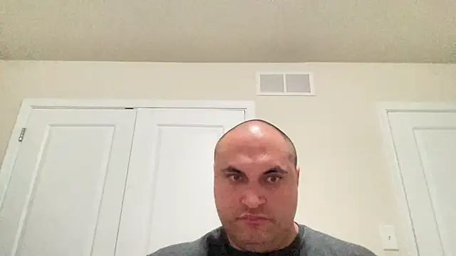 SluggishChase99 online show from December 2, 4:31 am