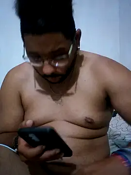 Snapshot of Dj-yefri-pauta chatting on July 14, 2:05 am Dj-yefri-pauta online show from July 14, 2:05 am