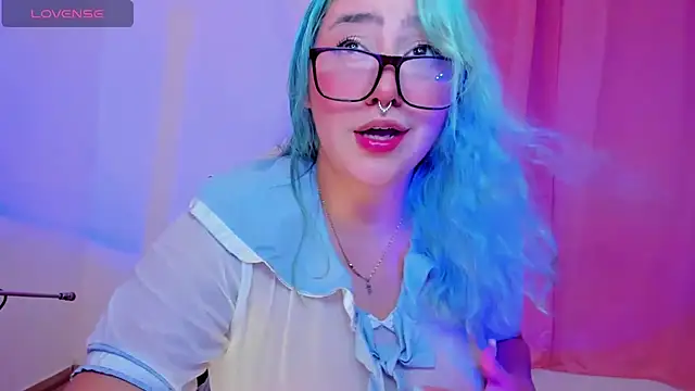 Snapshot of scarlett_queen56 chatting on December 28, 3:58 am scarlett queen56 online show from December 28, 3:58 am