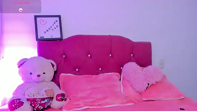 LucianaTomson online show from January 5, 10:57 pm