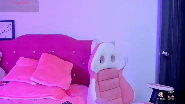 LucianaTomson online show from February 10, 9:30 pm