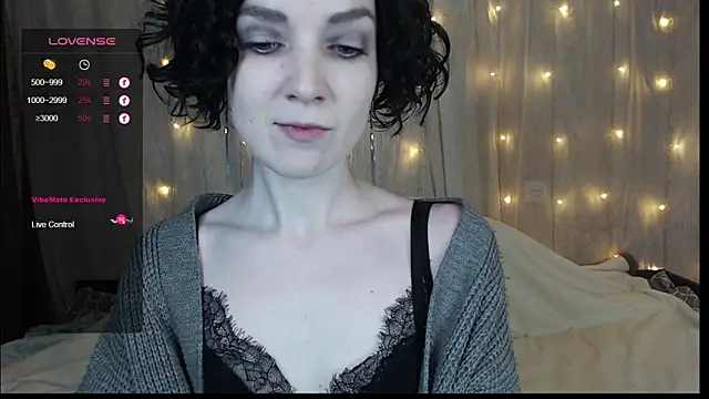 Snapshot of TinaWince chatting on December 8, 4:46 am TinaWince online show from December 8, 4:46 am