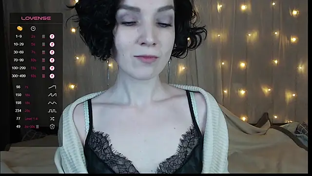 Snapshot of TinaWince chatting on December 14, 4:56 am TinaWince online show from December 14, 4:56 am