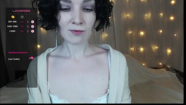 Snapshot of TinaWince chatting on December 18, 4:53 am TinaWince online show from December 18, 4:53 am