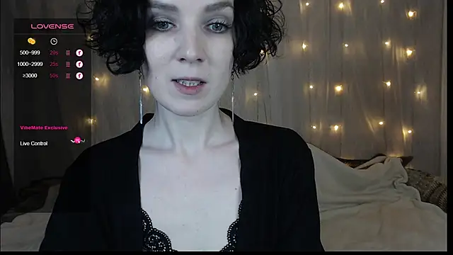 Snapshot of TinaWince chatting on December 28, 4:51 am TinaWince online show from December 28, 4:51 am