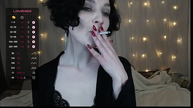 Snapshot of TinaWince chatting on December 28, 7:55 am TinaWince online show from December 28, 7:55 am