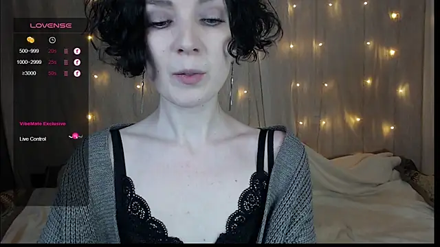 Snapshot of TinaWince chatting on January 8, 5:05 am TinaWince online show from January 8, 5:05 am