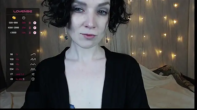 Snapshot of TinaWince chatting on January 9, 5:23 am TinaWince online show from January 9, 5:23 am