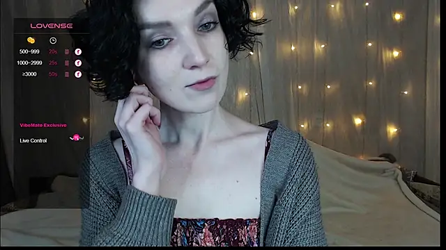 Snapshot of TinaWince chatting on January 10, 5:05 am TinaWince online show from January 10, 5:05 am