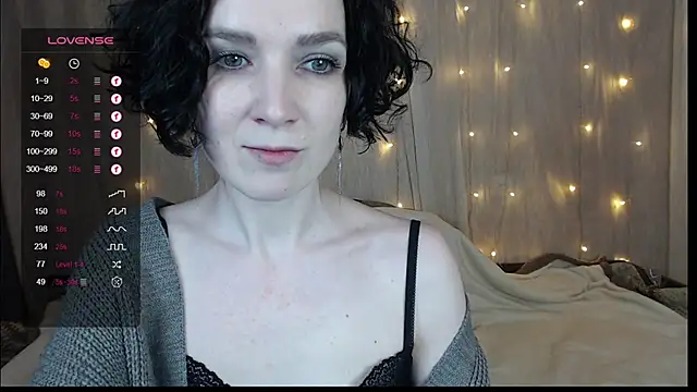 Snapshot of TinaWince chatting on January 11, 8:00 am TinaWince online show from January 11, 8:00 am